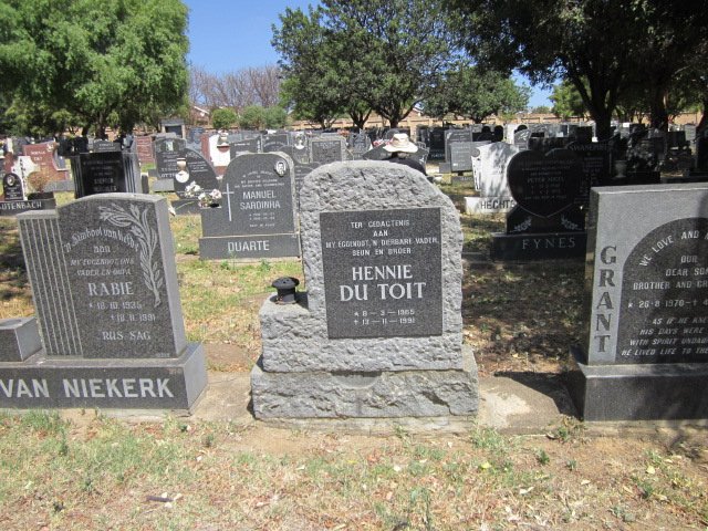 TOIT Hennie, du 1965-1991