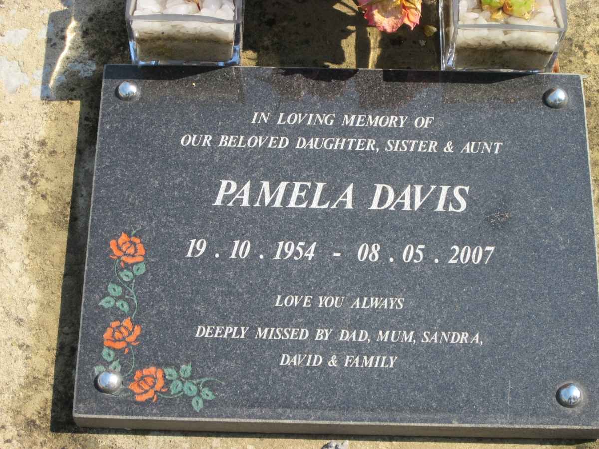 DAVIS Pamela 1954-2007