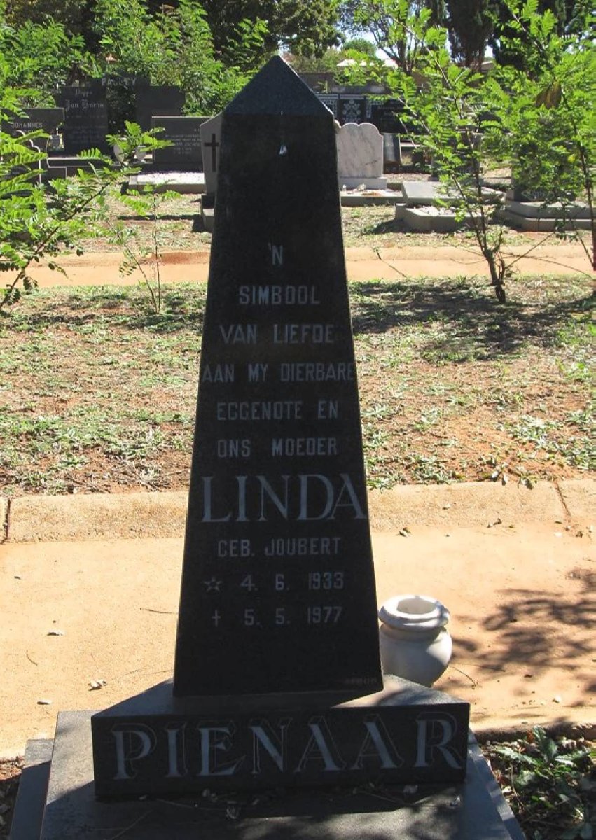 PIENAAR Linda nee JOUBERT 1933-1977