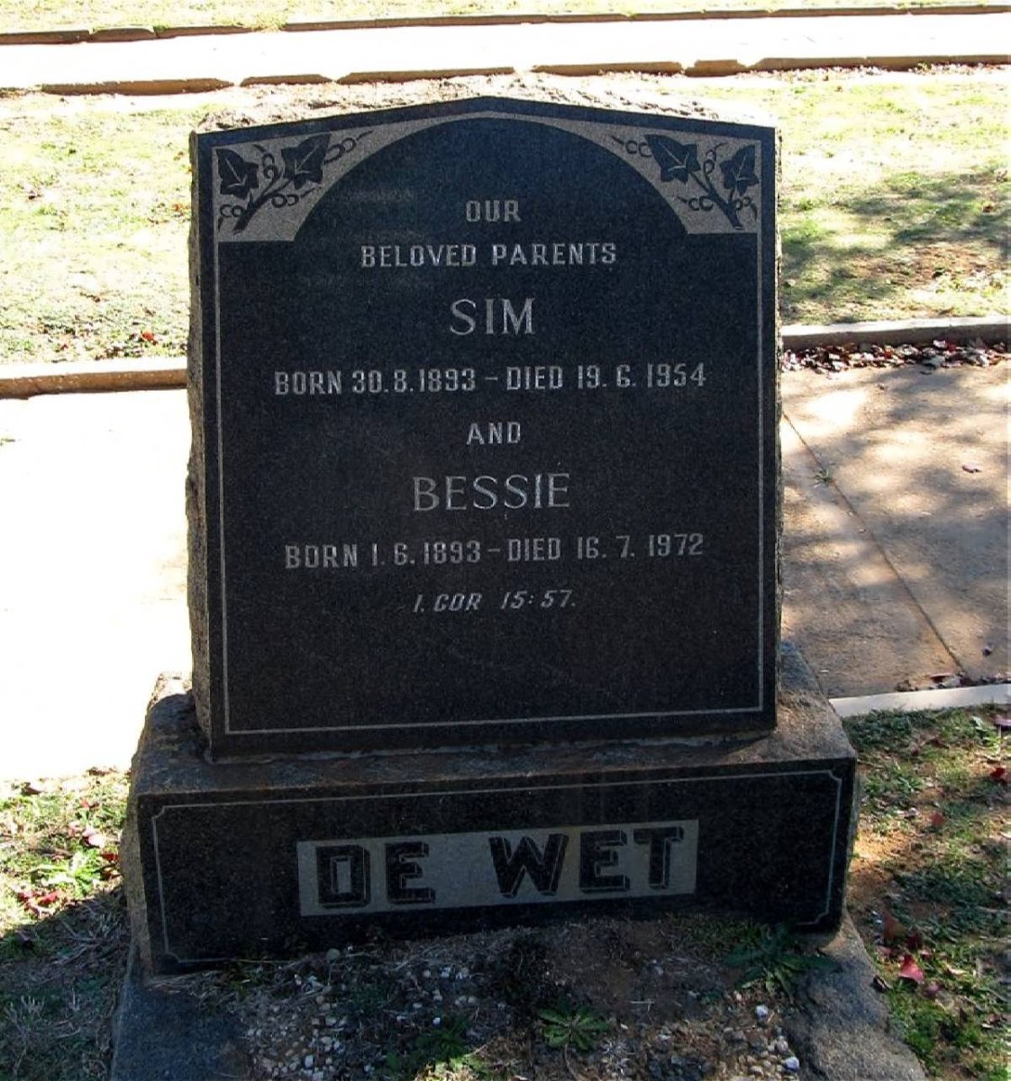 WET Sim, de 1893-1954 &amp; Bessie 1893-1972