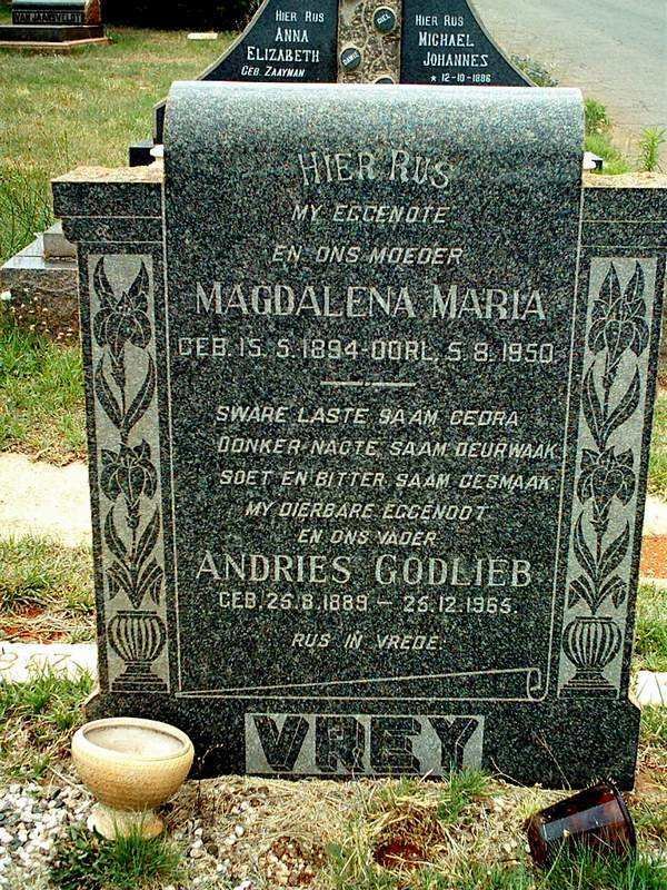 VREY Andries Godlieb 1889-1965 &amp; Magdalena Maria 1894-1950