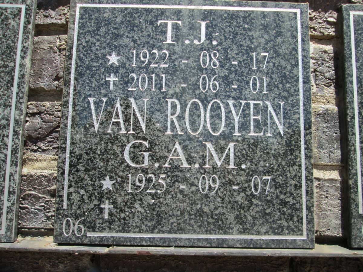 ROOYEN T.J., van 1922-2011 &amp; G.A.M. 1925-