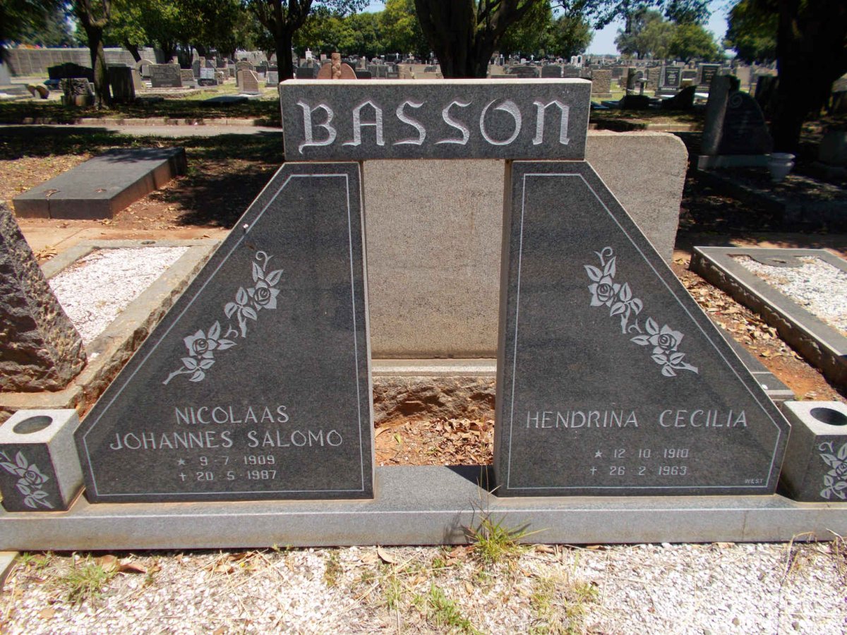 BASSON Nicolaas Johannes Salomo 1909-1987 &amp; Hendrina Cecilia 1910-1963