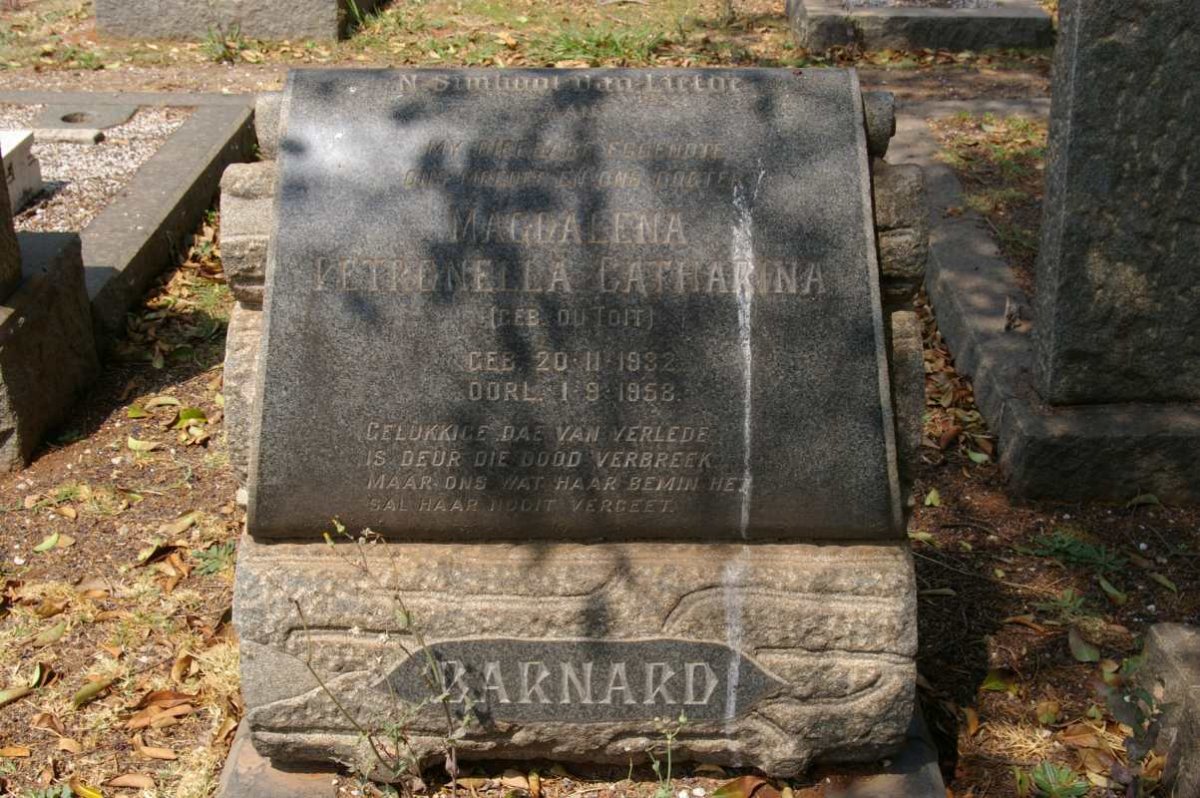 BARNARD Magdalena Petronella Catharina nee DU TOIT 1932-19?8