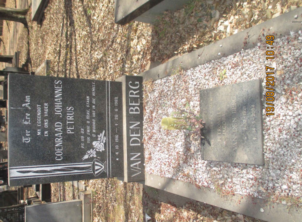 BERG Coenraad Johannes Petrus, van den 1916-1989 &amp; Petronella Jacoba 1921-2004