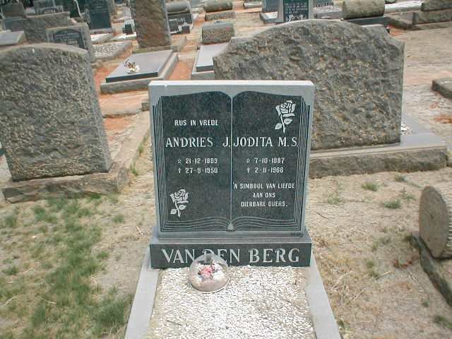 BERG Andries J., van den 1889-1950 &amp;  Jodita M.S. 1887-1966