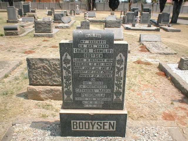 BOOYSEN Ignatius Cornelius 1894-1945 &amp; Catharina Maria Petronella VAN WYNGAARD 1897-1989