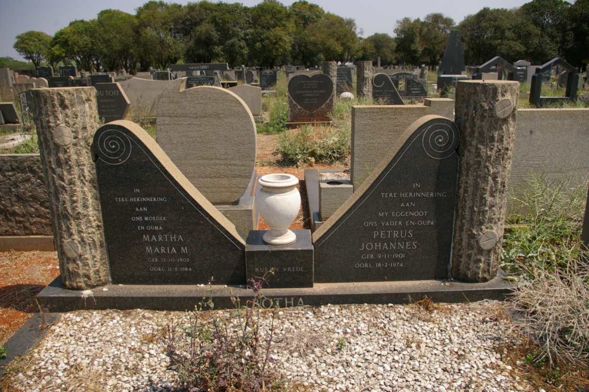 BOTHA Petrus Johannes 1901-1974 &amp; Martha Maria M. 1902-1984