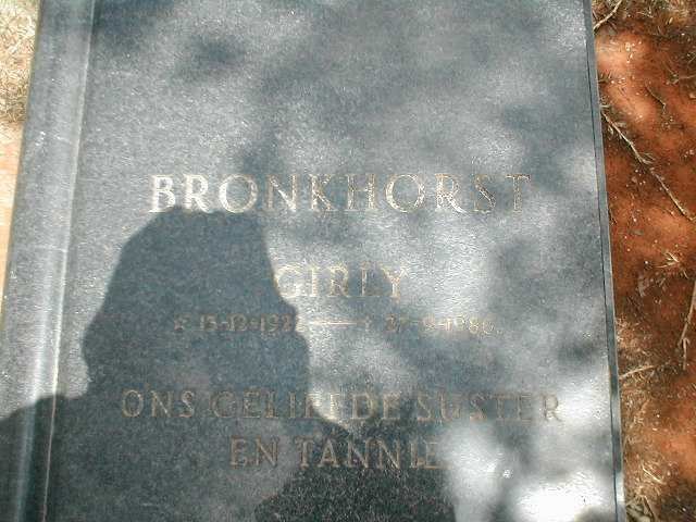 BRONKHORST Girly 1922-1986