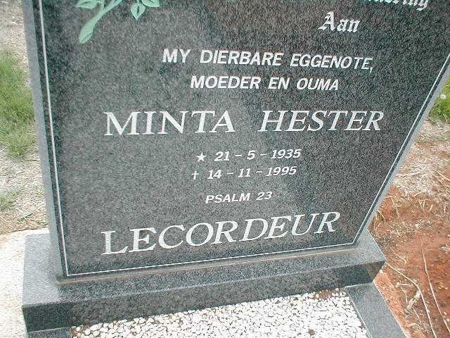 CORDEUR Minta Hester, le 1935-1995
