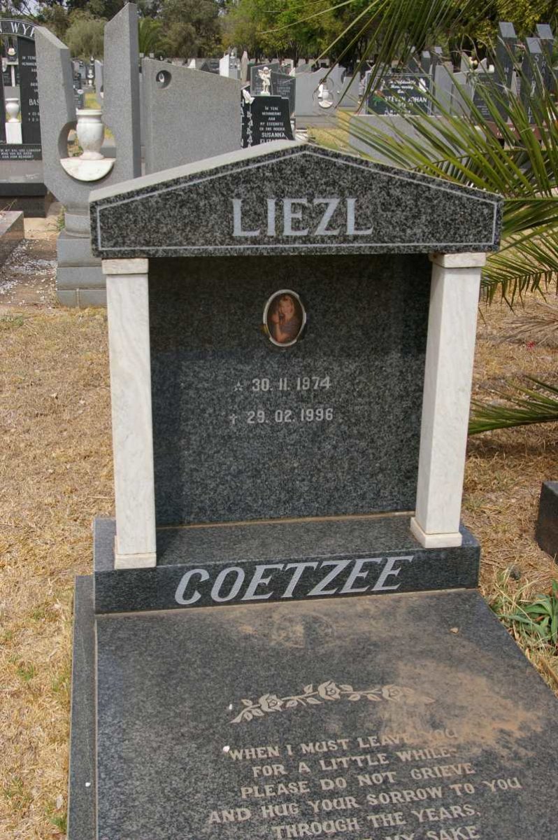 COETZEE Liezl 1974-1996
