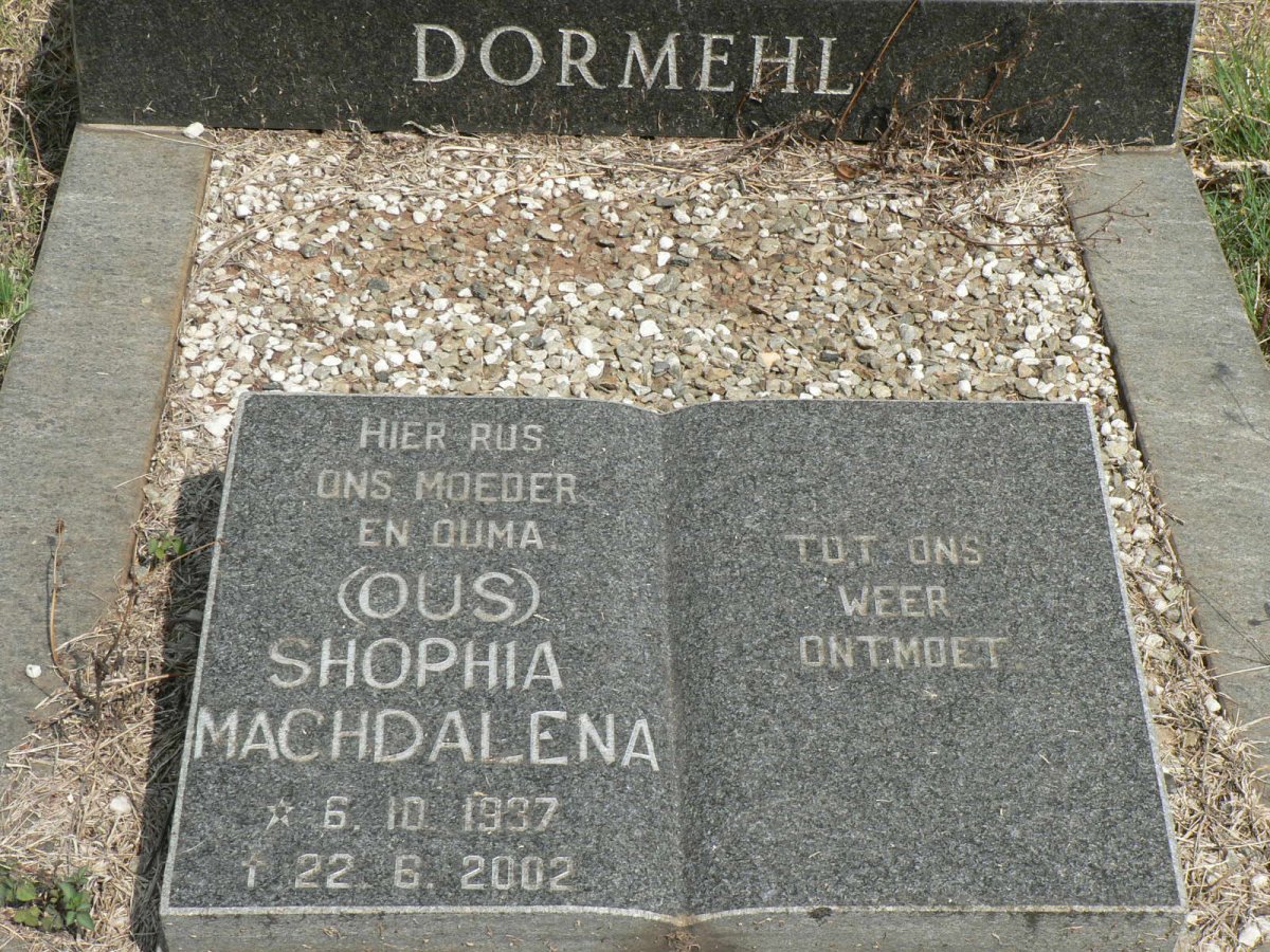 DORMEHL Robert W. 1944-1982 &amp; Shophia Machdalena 1937-2002