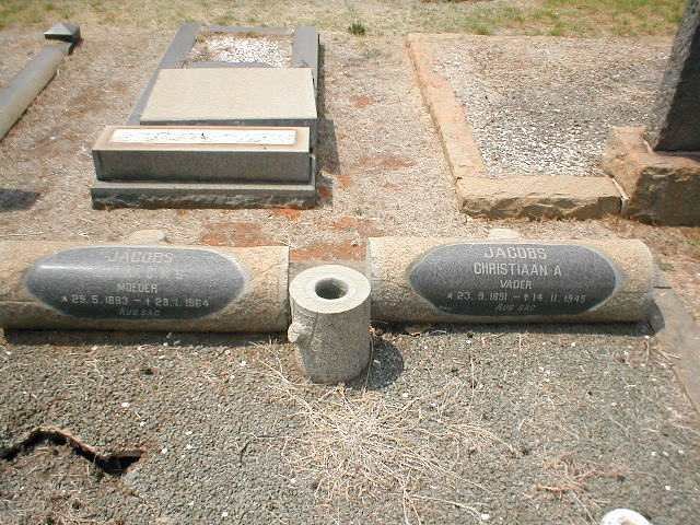 JACOBS Christiaan A. 1891-1945 &amp; Hermina C.M.S. 1893-1964