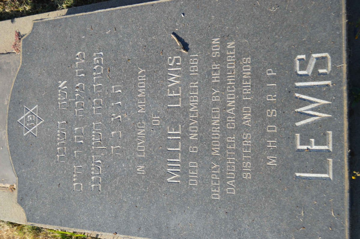 LEWIS Millie -1961