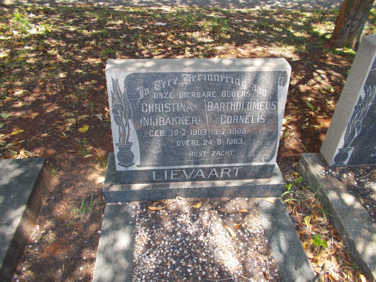 LIEVAART Bartholomeus Cornelis 1905-1963 &amp; Christina NIJBAKKER 1903-1963