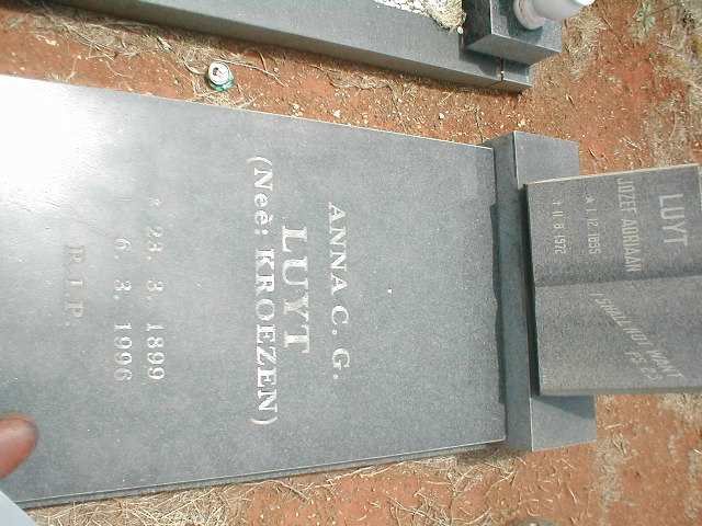 LUYT Jozef Adriaan 1895-1972 &amp; Anna C.G. KROEZEN 1899-1996