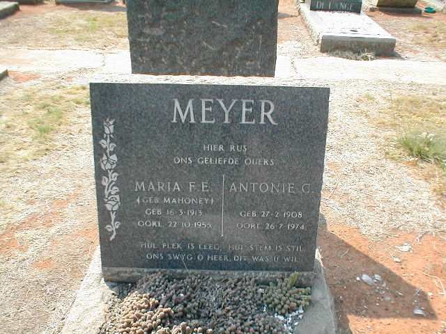 MEYER Antonie G. 1908-1974 &amp; Maria F.E. MAHONEY 1913-1955