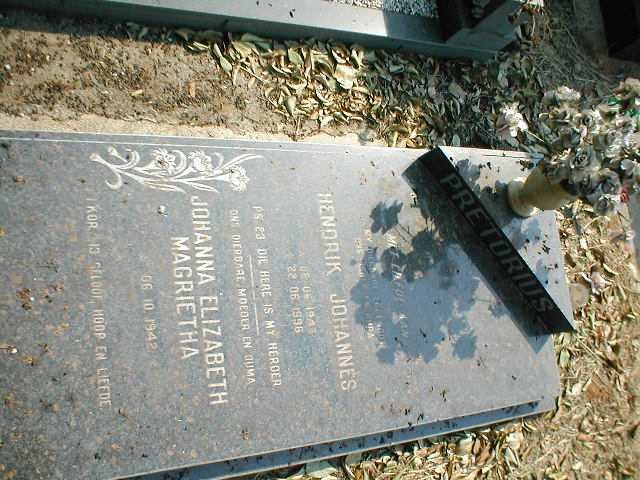 PRETORIUS Hendrik Johannes 194?-1996 &amp; Johanna Elizabeth Magrietha 1942-