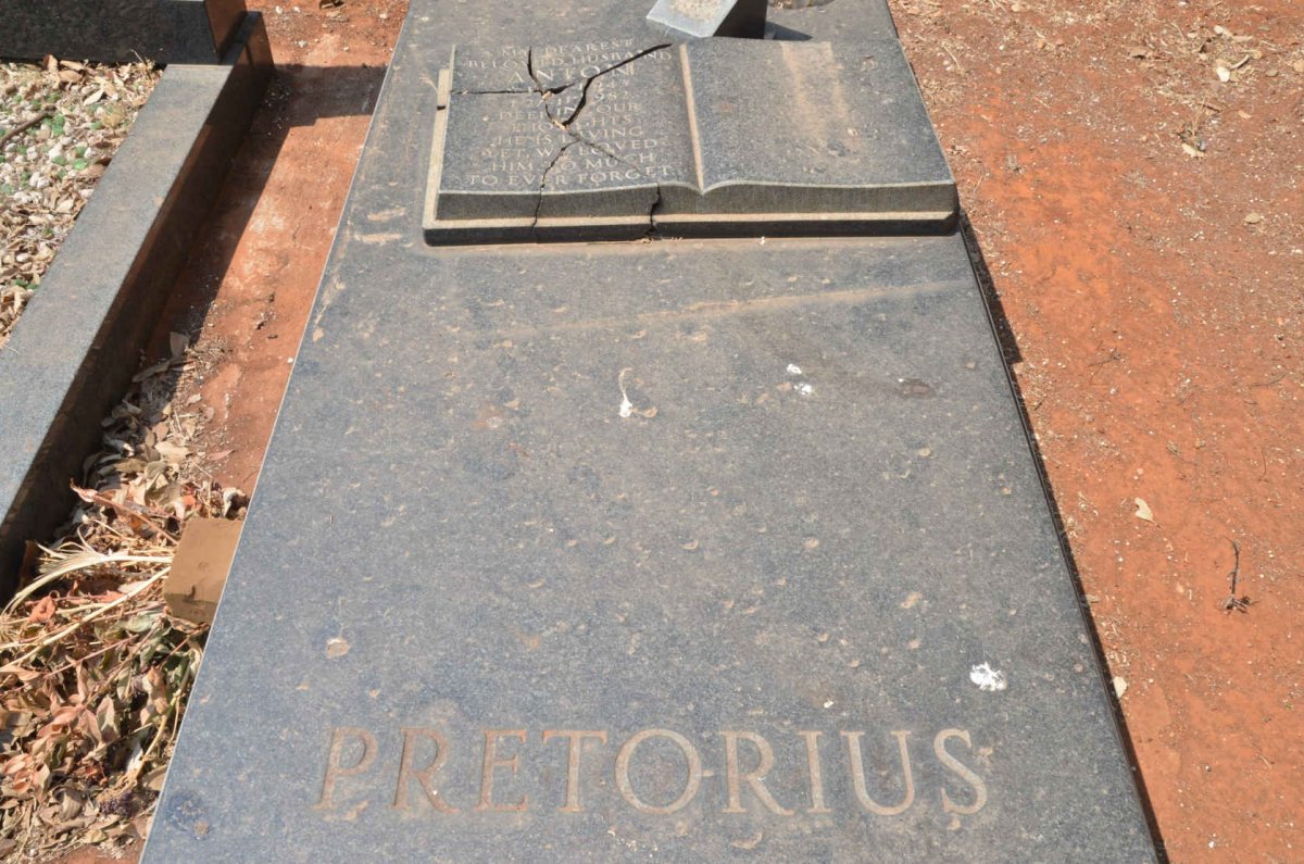 PRETORIUS Anton 1943-1982