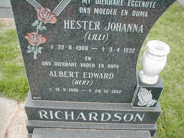 RICHARDSON Albert Edward 1906-1992 &amp; Hester Johanna 1908-1992