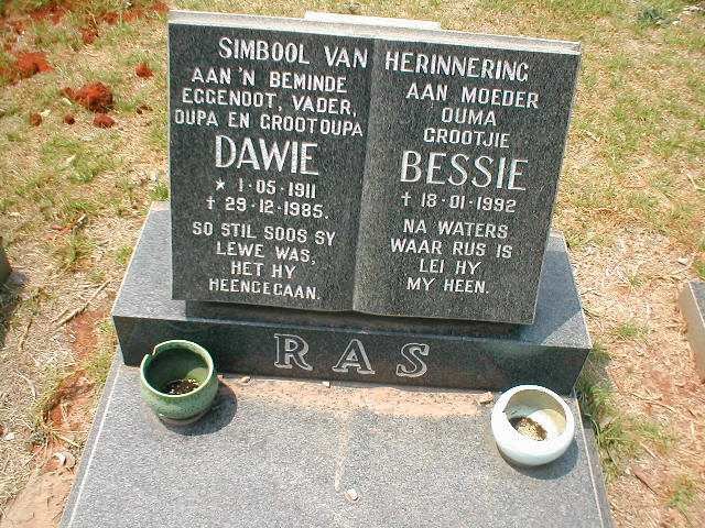 RAS Dawie 1911-1985 &amp; Bessie -1992
