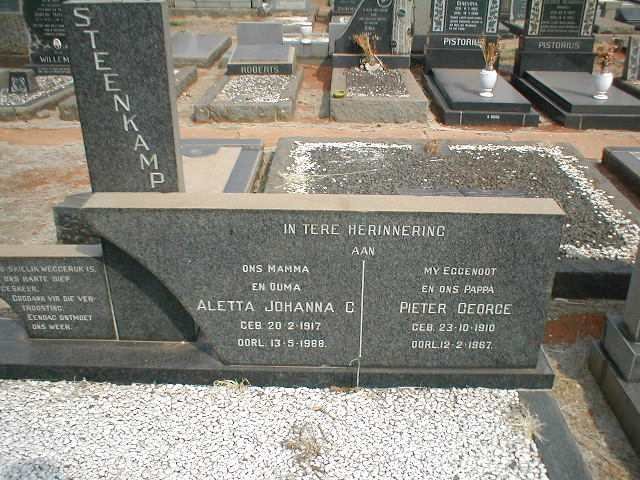 STEENKAMP Pieter George 1910-1967 &amp; Aletta Johanna C. 1917-1988