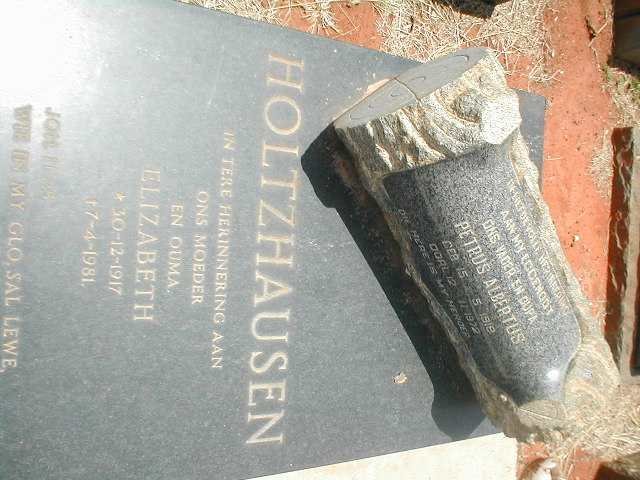 HOLTZHAUSEN Petrus Albertus 1918-1972 &amp; Elizabeth 1917-1981