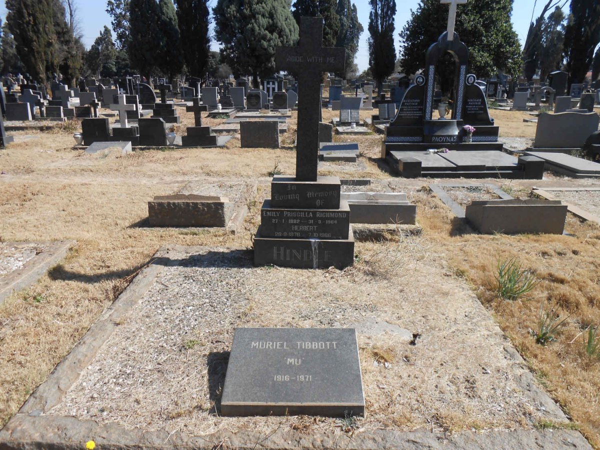HINDLE Herbert 1878-1966 &amp; Emily Priscilla Richmond 1882-1964 :: TIBBOTT Muriel 1916-1971