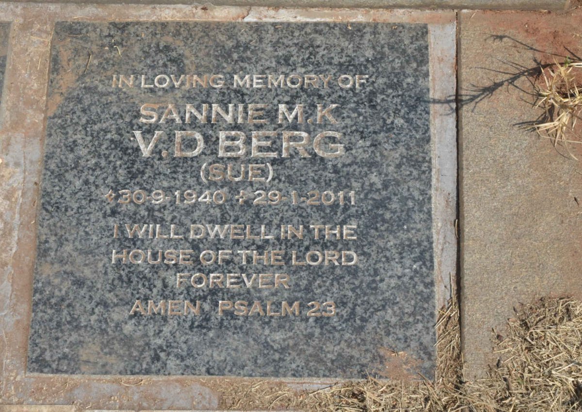HENDRICKS Christina 1918-1975 :: VAN STADEN Maria Christina Cornelia 1936-2004 :: V. D. BERG Sannie M.K. 1940-2011