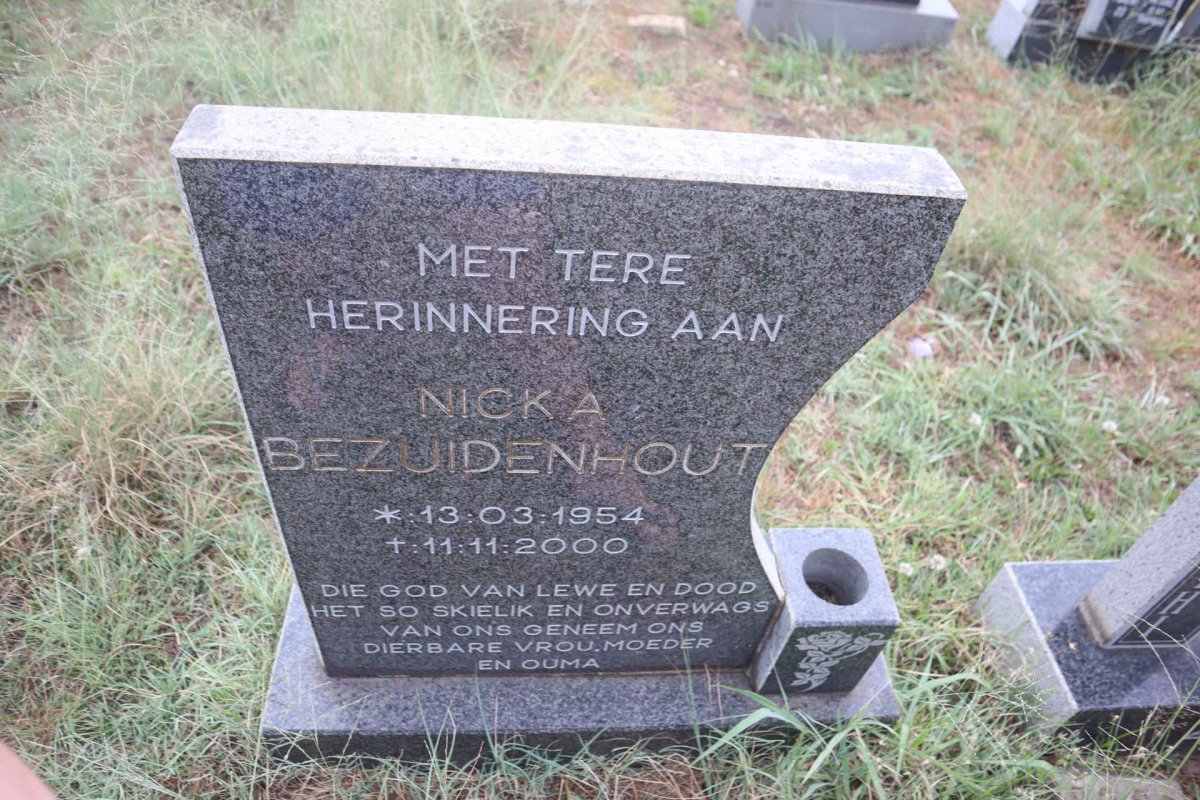 BEZUIDENHOUT Nick A. 1954-2000