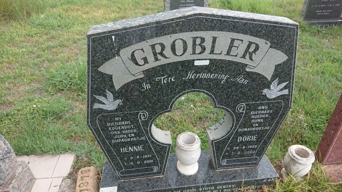 GROBLER Hennie 1921-2001 & Dorie 1922-2003