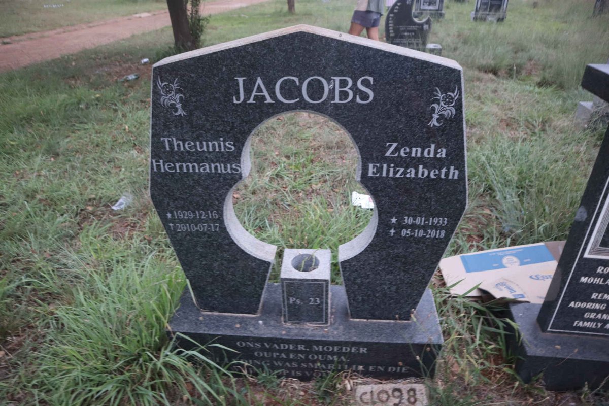 JACOBS Theunis Hermanus 1929-2010 & Zenda Elizabeth 1933-2018