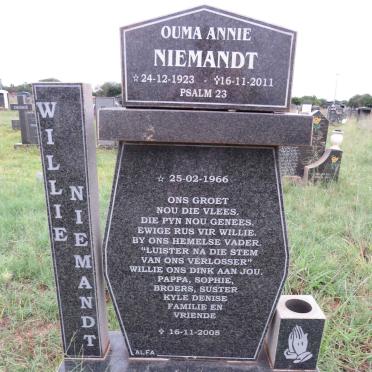 NIEMANDT Annie 1923-2011 :: NIEMANDT Willie 1966-2005