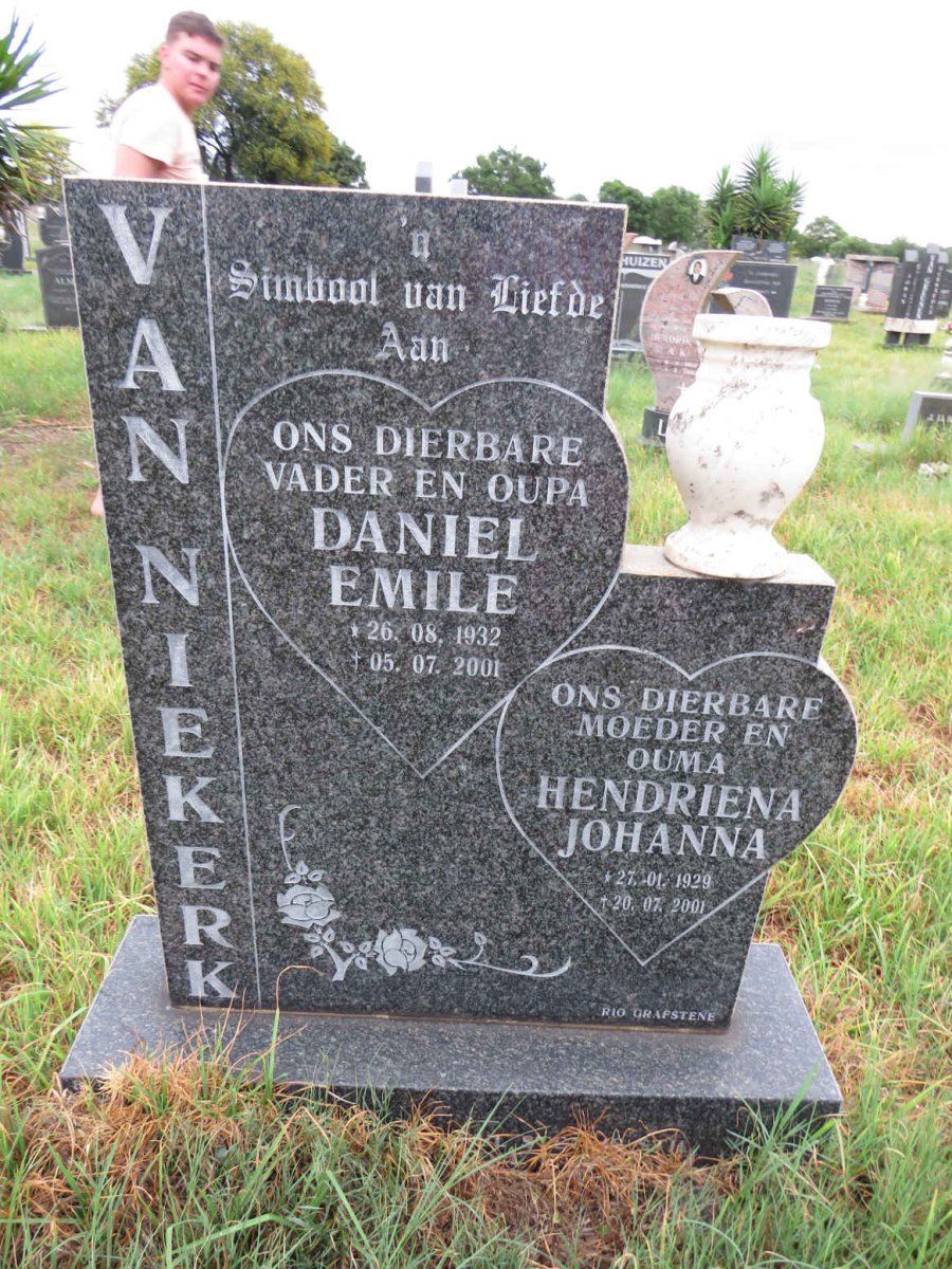 NIEKERK Daniel Emile, van 1932-2001 & Hendriena Johanna 1929-2001