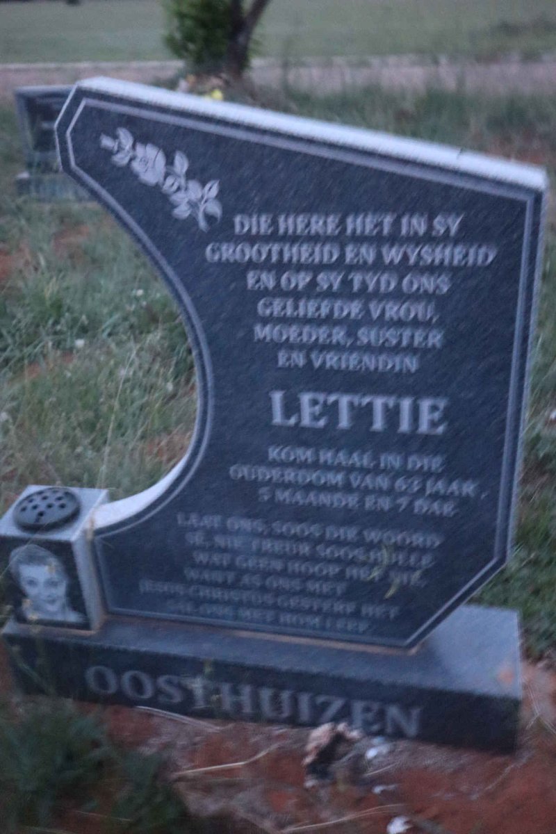 OOSTHUIZEN Lettie