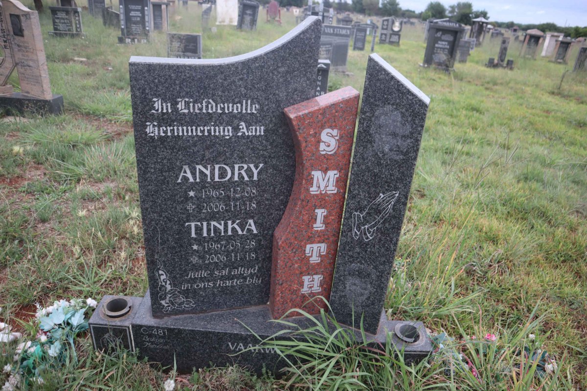 SMITH Andry 1965-2006 & Tinka 1967-2006