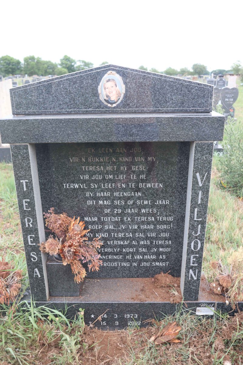 VILJOEN Teresa 1973-2002