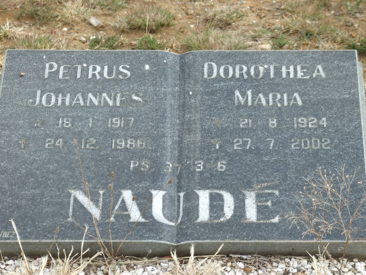 NAUDE Petrus Johannes 1917-198? &amp; Dorothea Maria 1924-2002