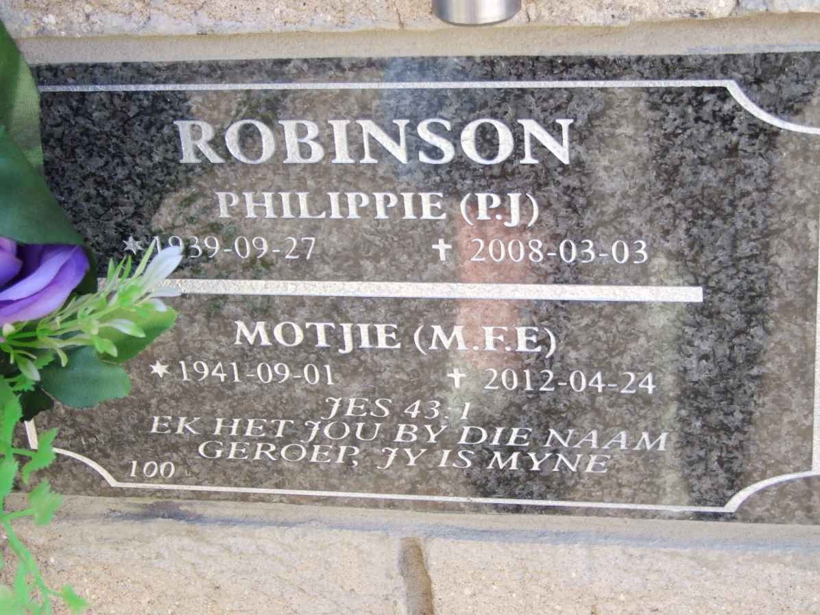 ROBINSON P.J. 1939-2008 &amp; M.E.E. 1941-2012