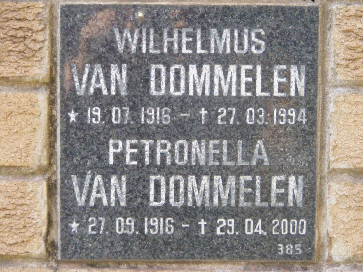DOMMELEN Wilhelmus, van 1916-1994 &amp; Petronella 1916-2000