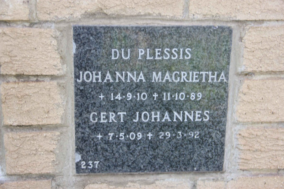 PLESSIS Gert Johannes, du ??09-??92 &amp; Johanna Magrietha ??10-??89