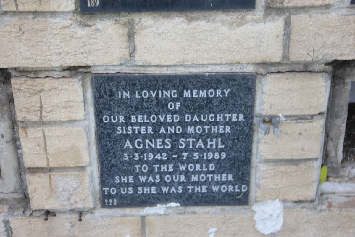 STAHL Agnes 1942-1989