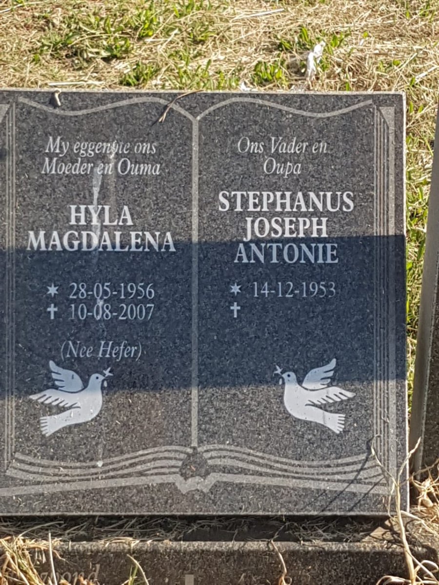 ? Stephanus Joseph Antonie 1953- &amp; Hyla Magdalena nee HEFER 1956-2007