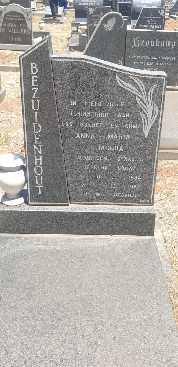 BEZUIDENHOUT Anna Maria voorheen STRAUSS nee LOUW 1894-1982
