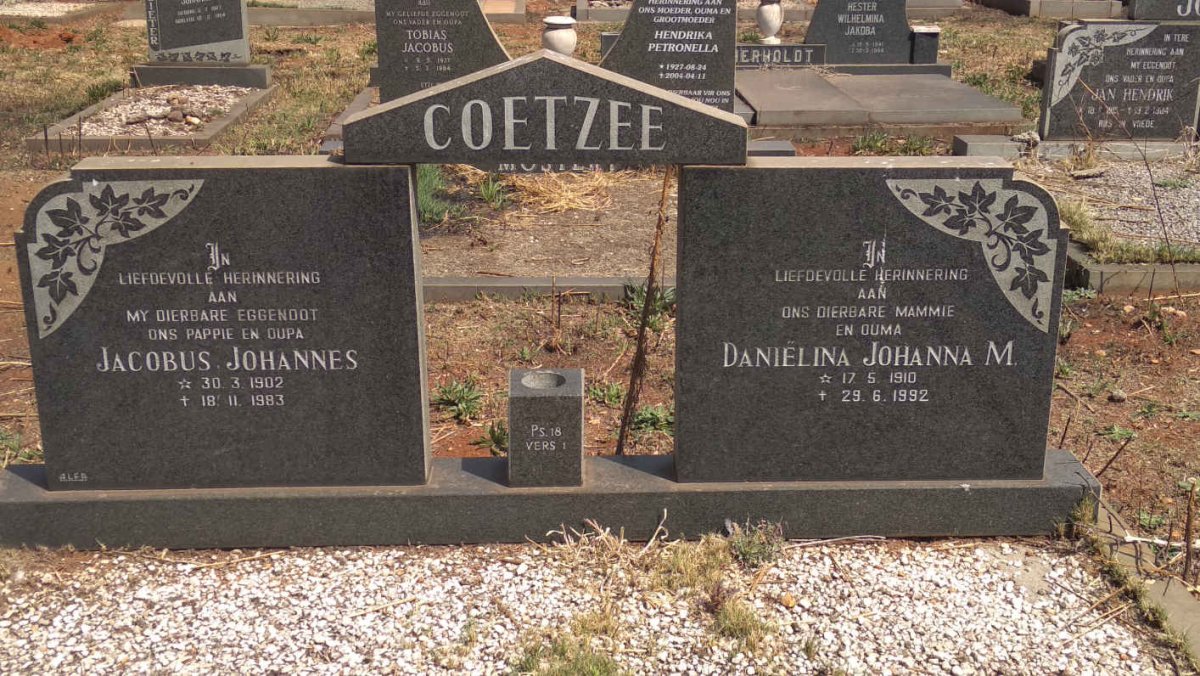 COETZEE Jacobus Johannes 1902-1983 &amp; Danielina Johanna M. 1910-1992