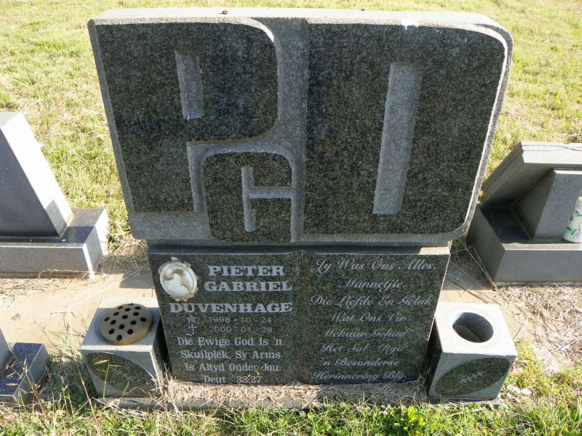 DUVENHAGE Pieter Gabriel 1998-2000