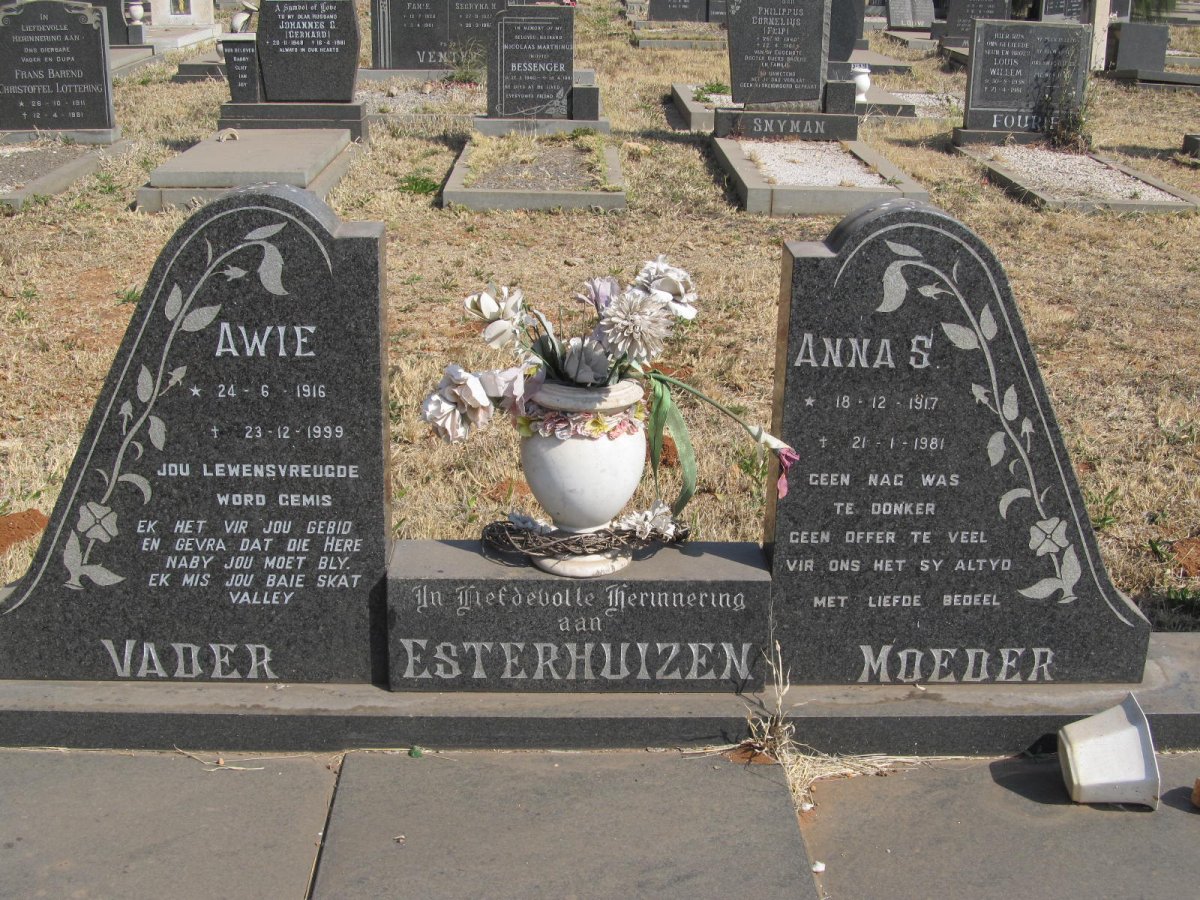 ESTERHUIZEN Awie 1916-1999 &amp; Anna S. 1917-1981
