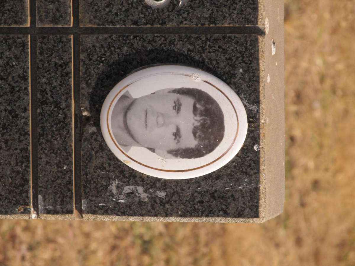 GOOSEN Nico Johannes 1968-1999