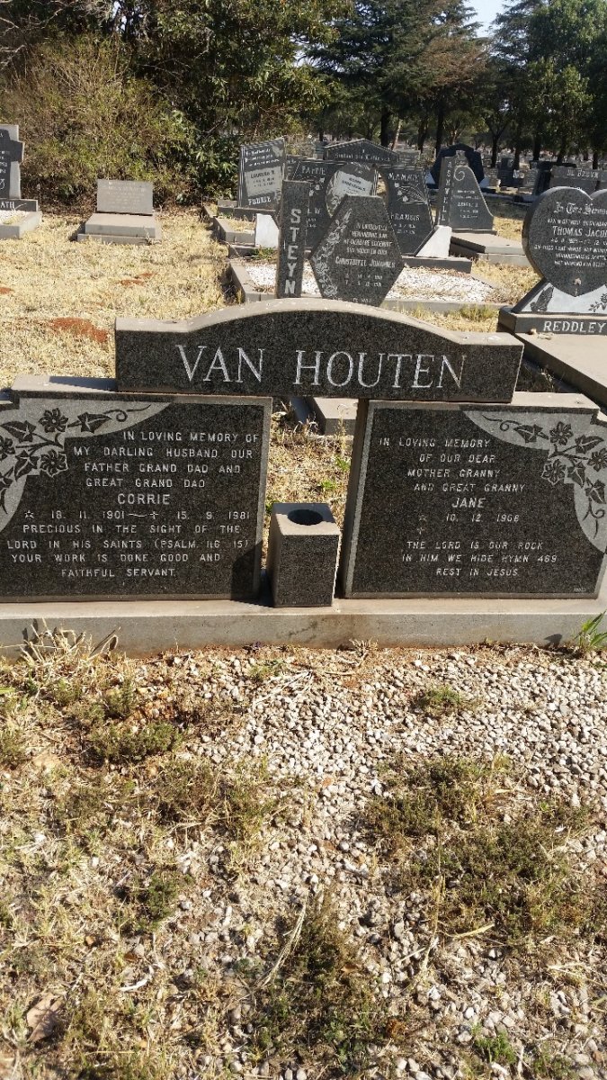 HOUTEN Corrie, van 1901-1981 &amp; Jane 1908-
