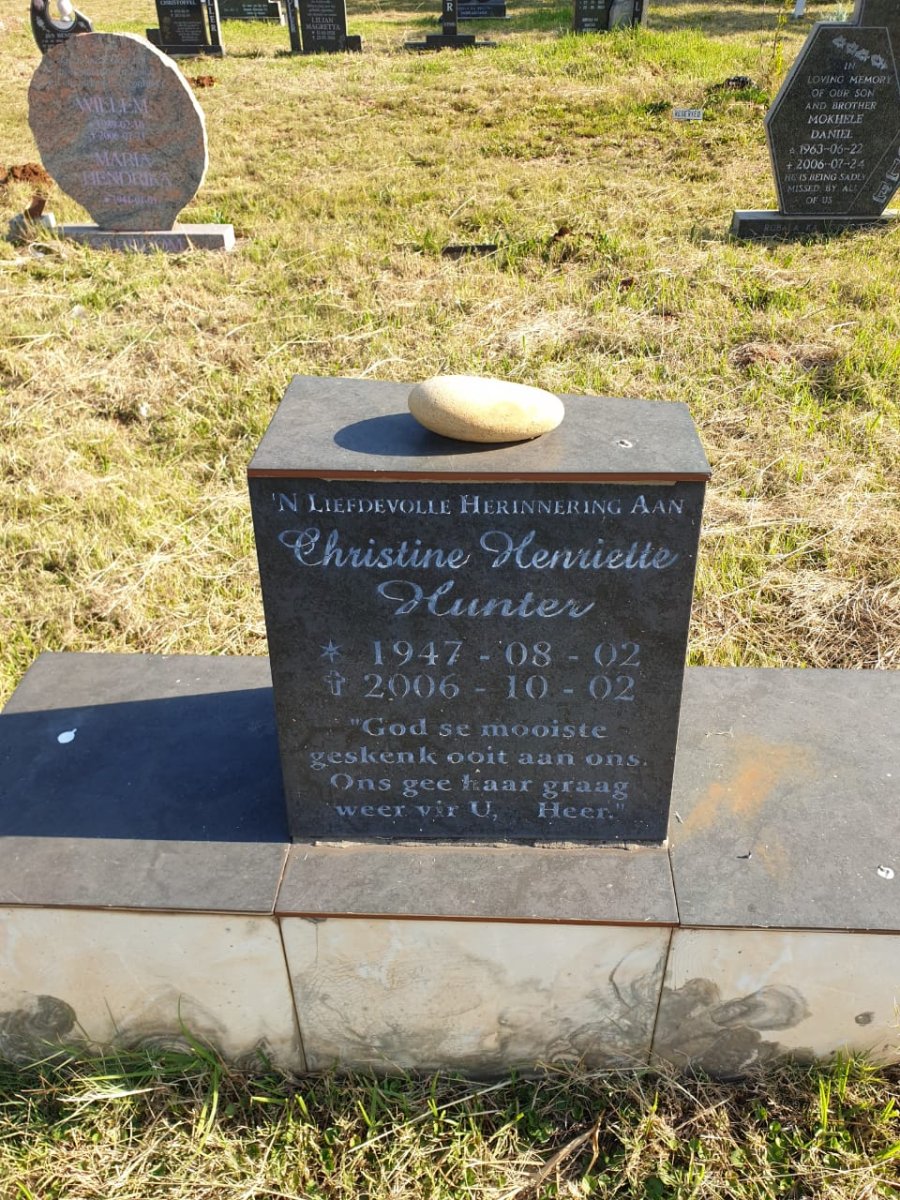 HUNTER Christine Henriette 1947-2006